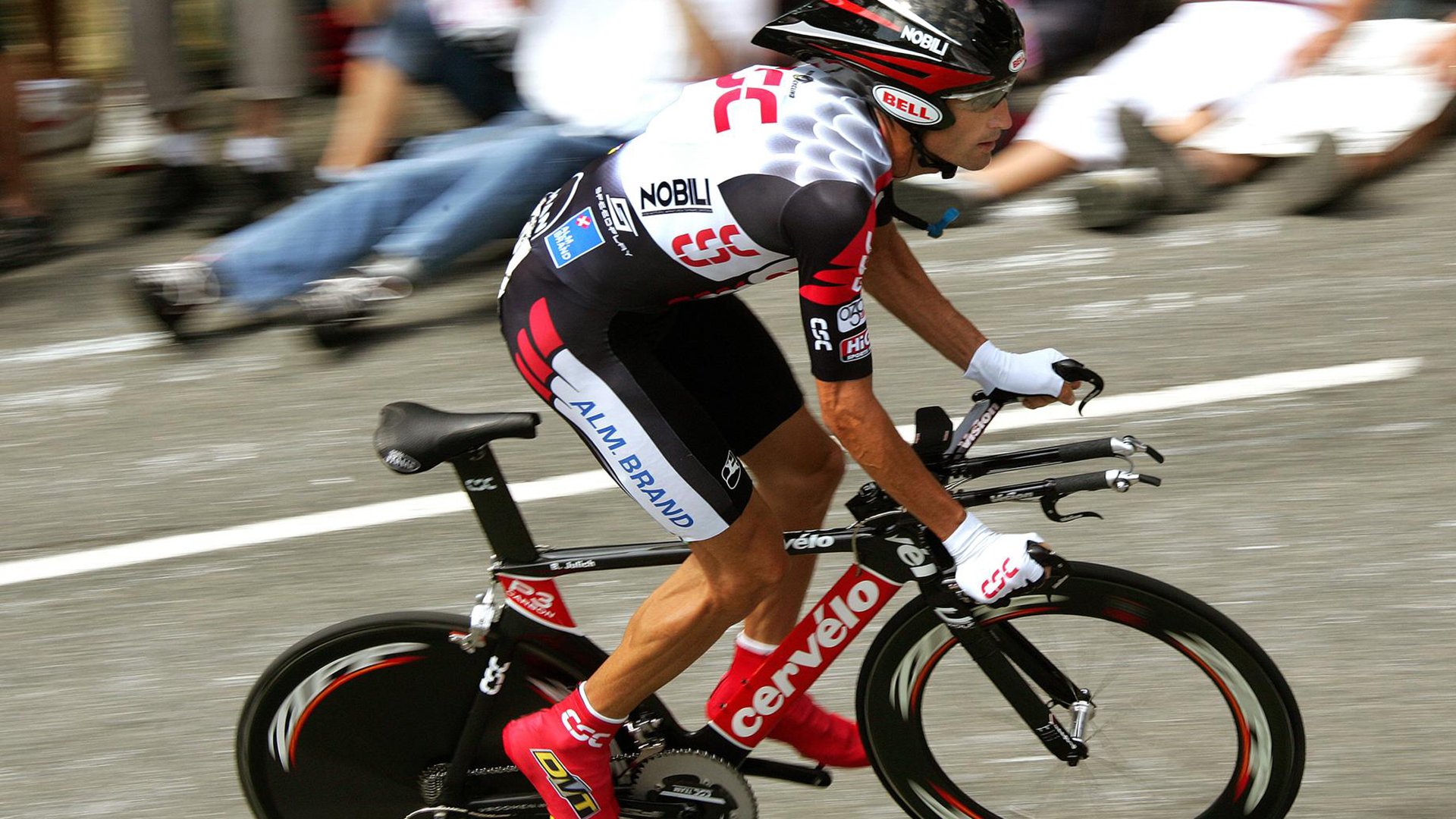 全球篮球盛况空前：传奇巨星云集擂台风云，篮球巨星百科